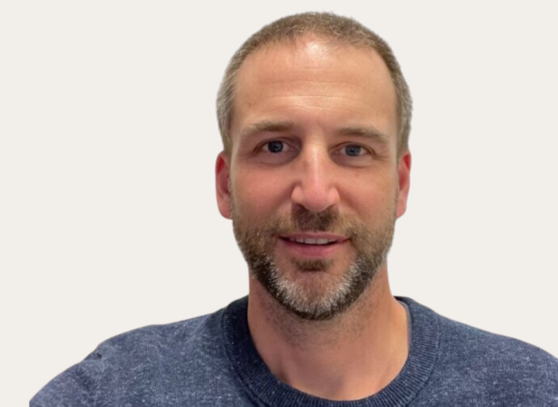 Dr. Marc Van den Eynde